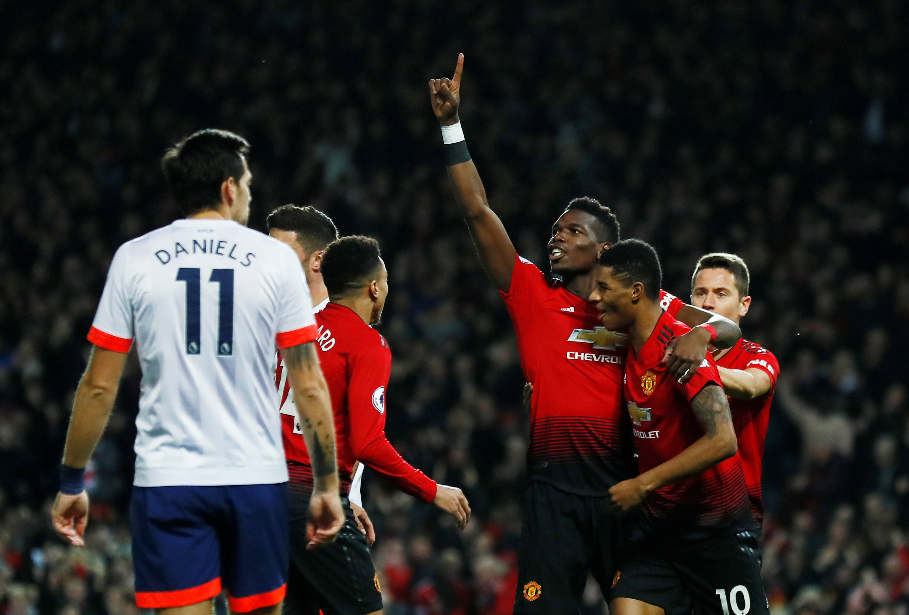 也使他成为 也使他成为